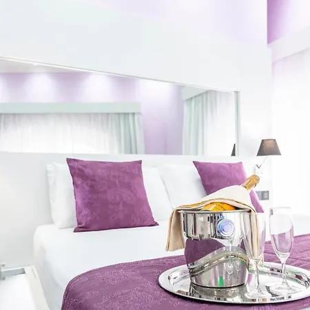 The One Boutique & (adults Only) Отель 4*