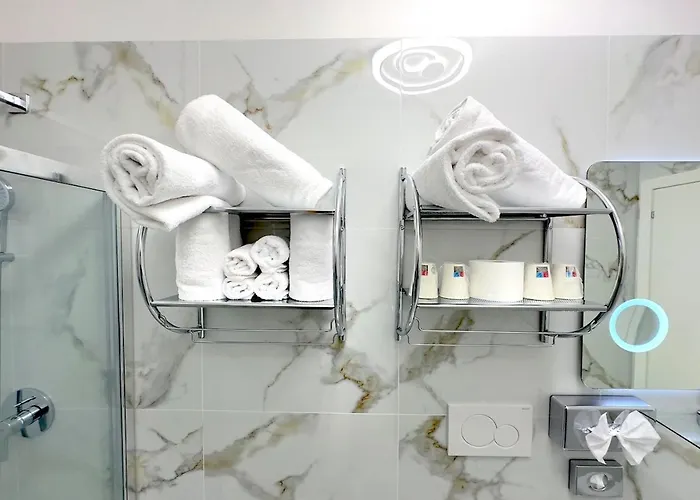 The One Boutique & (adults Only)